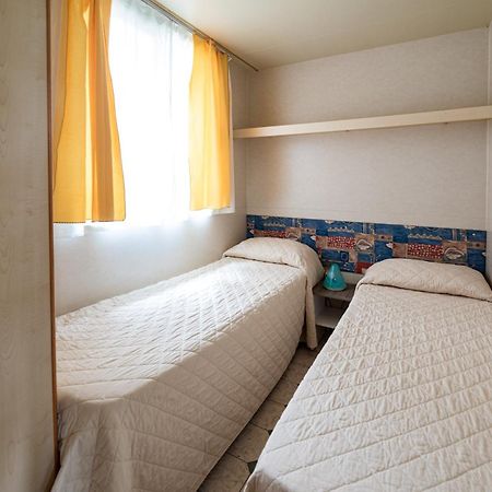 ויאסטה Villaggio Camping Punta Lunga מראה חיצוני תמונה