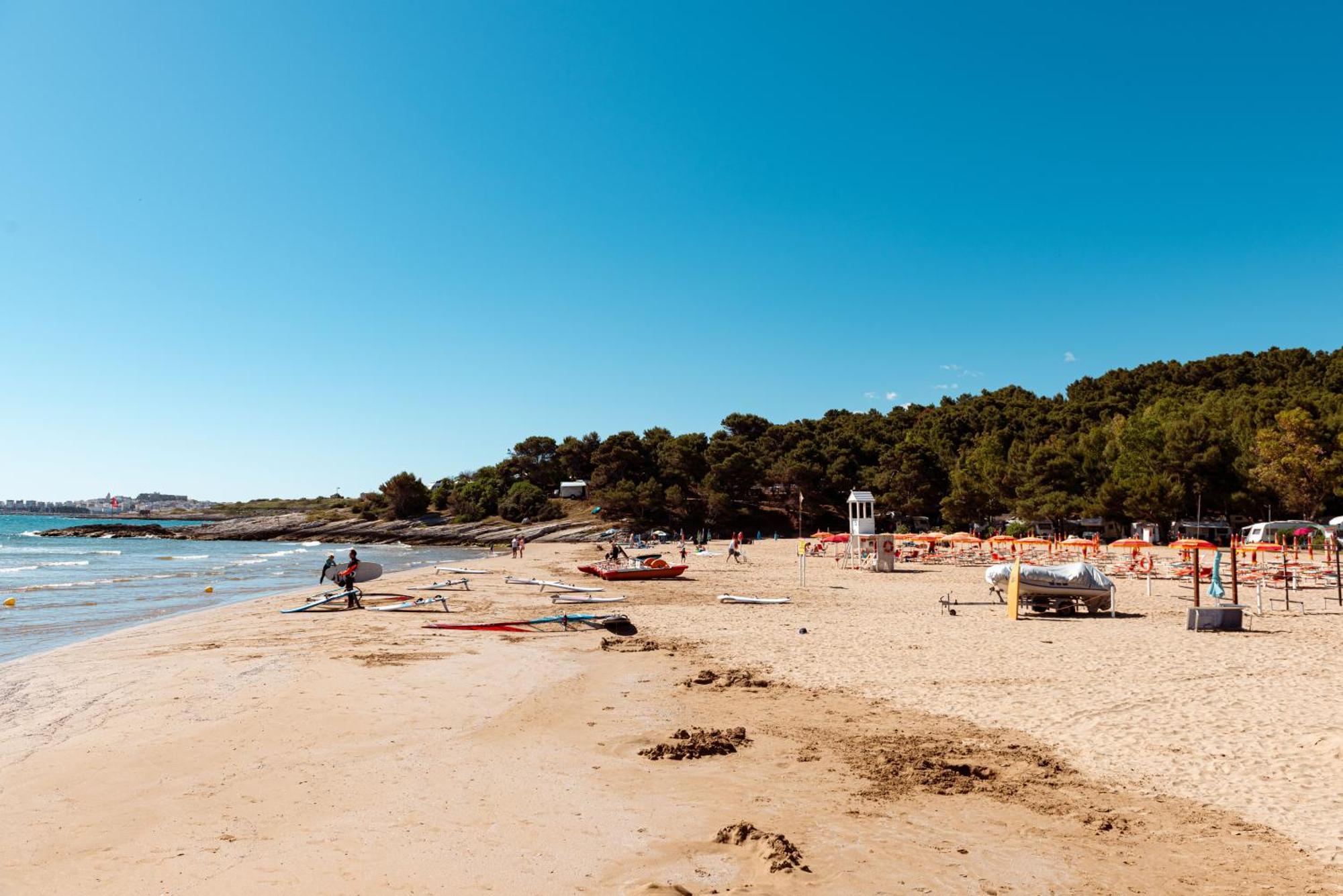 ויאסטה Villaggio Camping Punta Lunga מראה חיצוני תמונה