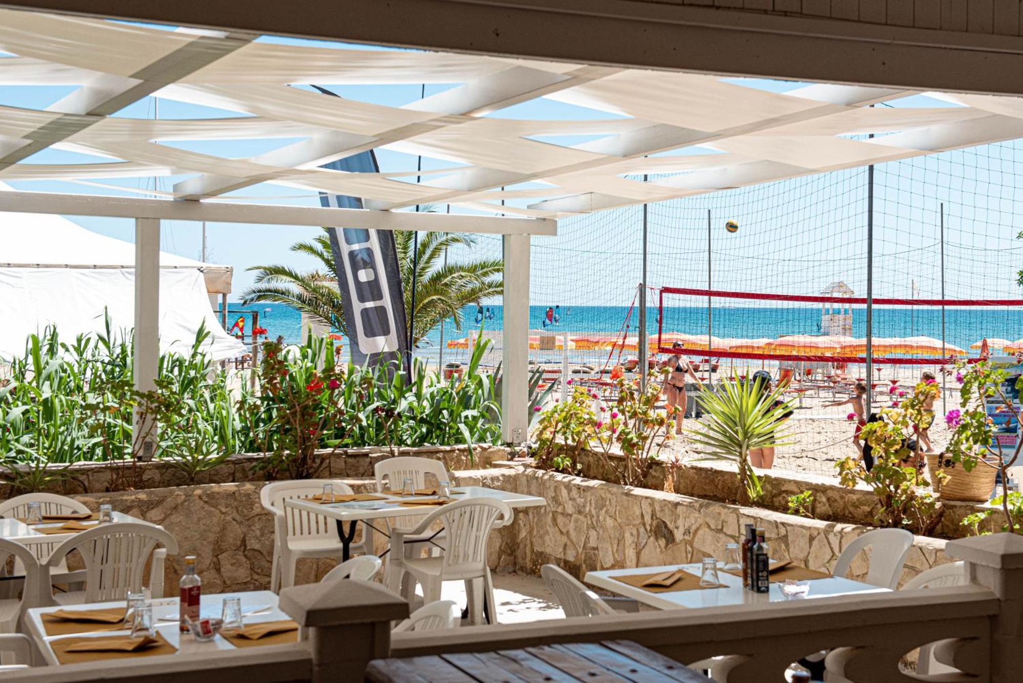 ויאסטה Villaggio Camping Punta Lunga מראה חיצוני תמונה
