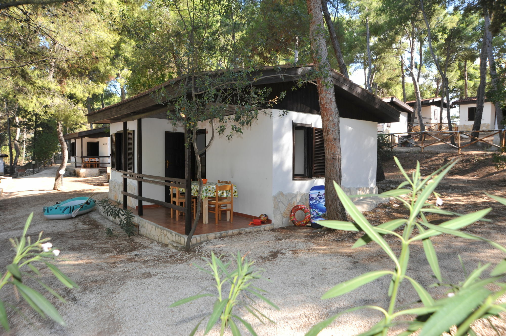 ויאסטה Villaggio Camping Punta Lunga מראה חיצוני תמונה